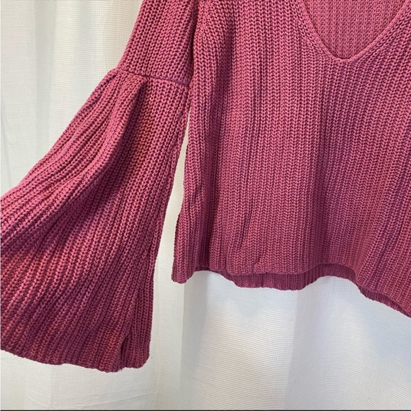 Free People Damsel Pullover Bell Sleeve V-Neck Sweater in Magenta - Picture 8 of 10
